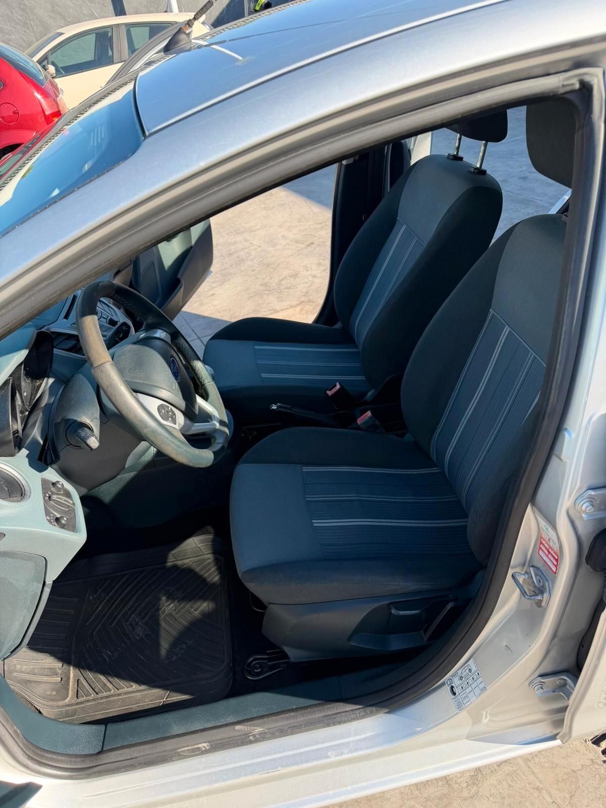 Ford Fiesta 1.4 5 porte Bz.- GPL Titanium