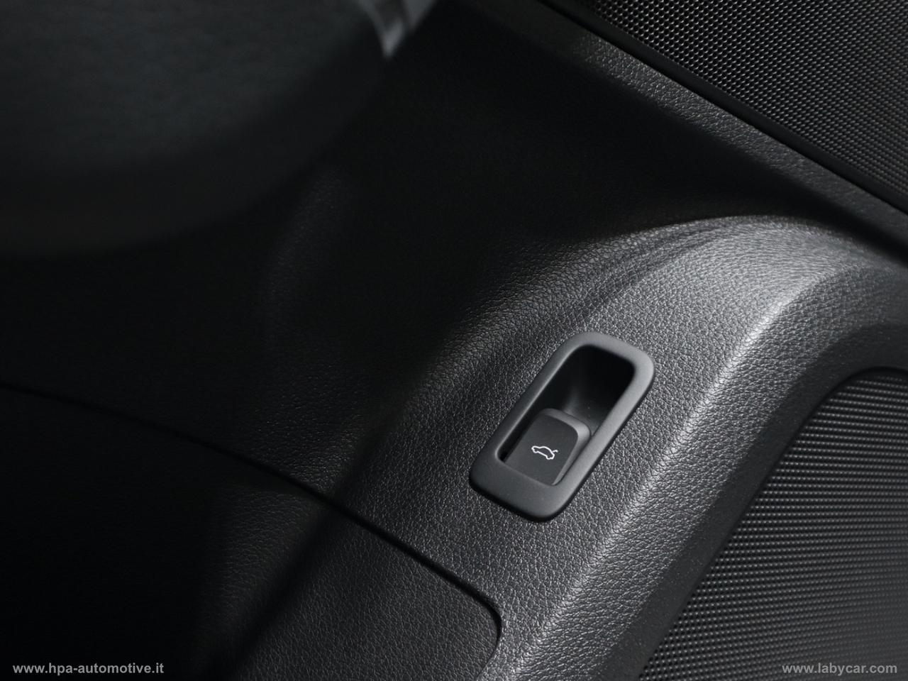 AUDI Q2 2.0TDI S-line LED NAVI PELLE CAMERA KEYLESS