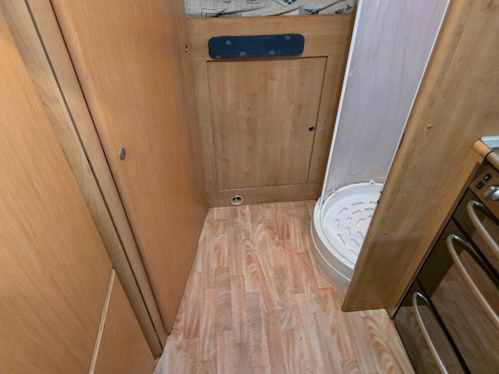CAMPER MCLOUIS TANDY 670