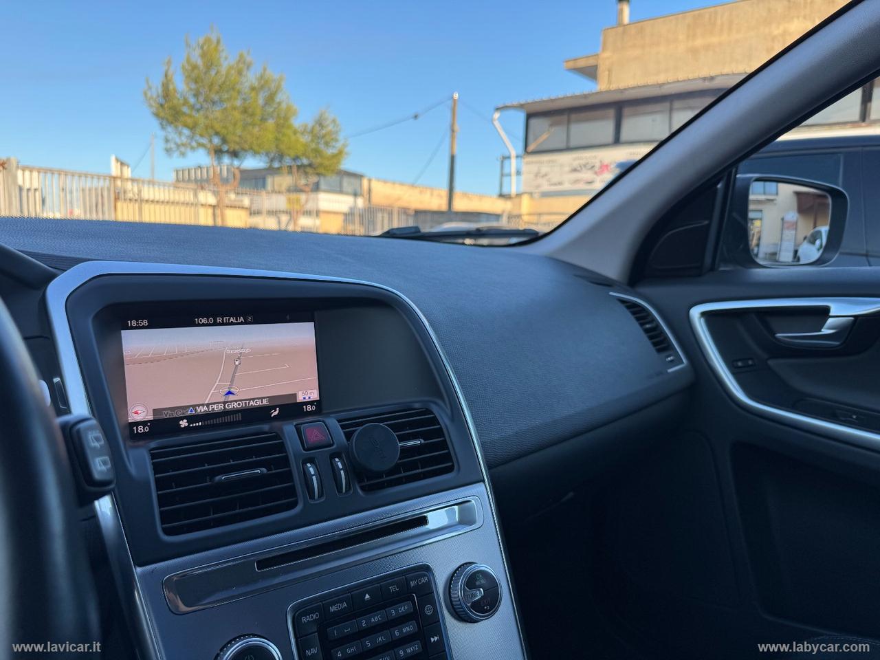 VOLVO XC60 D4 AWD Geartronic Inscription