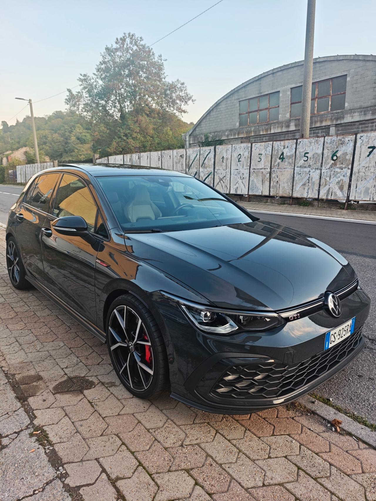 Volkswagen Golf GTI 8 491cv full 21'