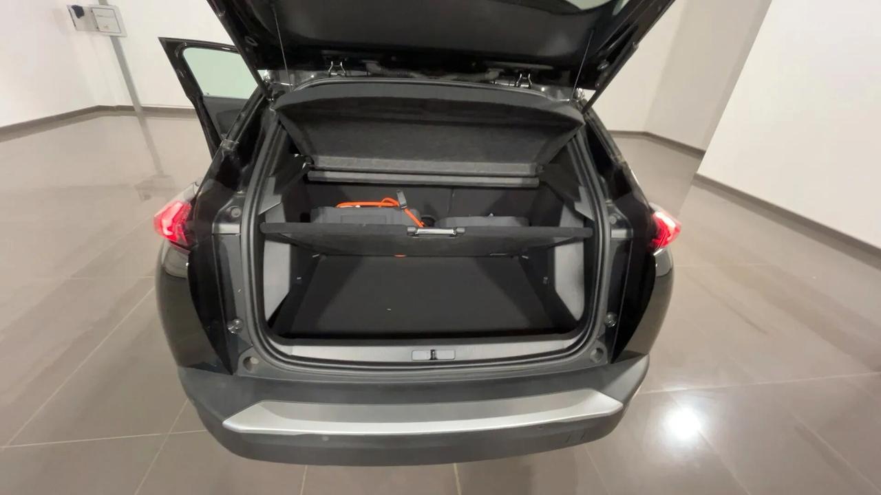Peugeot 2008 motore elettrico 136 CV Allure Pack