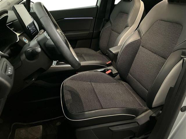 RENAULT Captur 1.6 E-Tech hybrid Techno Fast Track 145cv auto