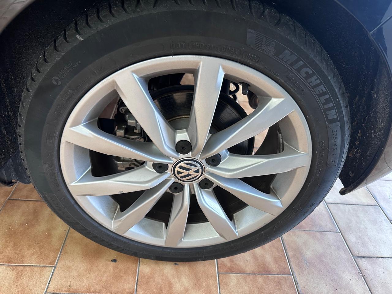 Volkswagen Golf 1.4benz. 125 CV 5p. Highline