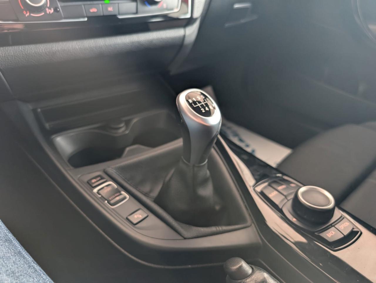 Bmw 116 116d 3p. Urban