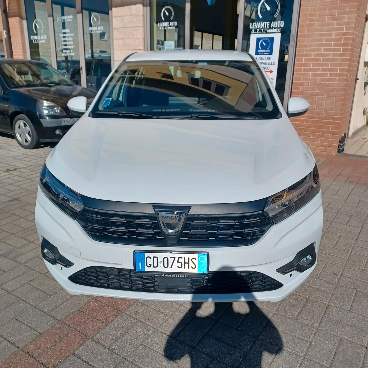46.883KM COME NUOVA SANDERO 1.0 NEOPATENTATI