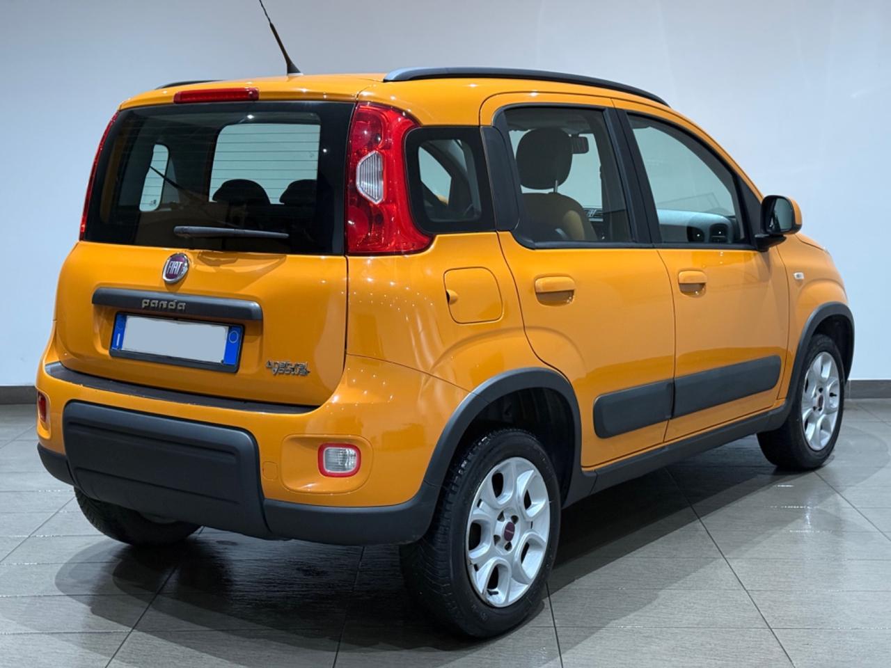 Fiat Panda 0.9 Trekking TwinAir Turbo Metano/Benzina Per Neopatentati