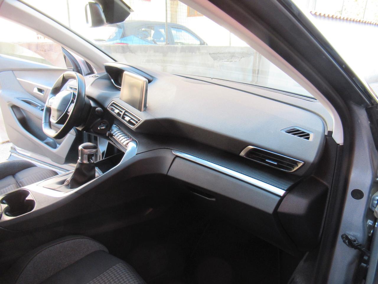 Peugeot 3008 BlueHDi 130 S&S Business