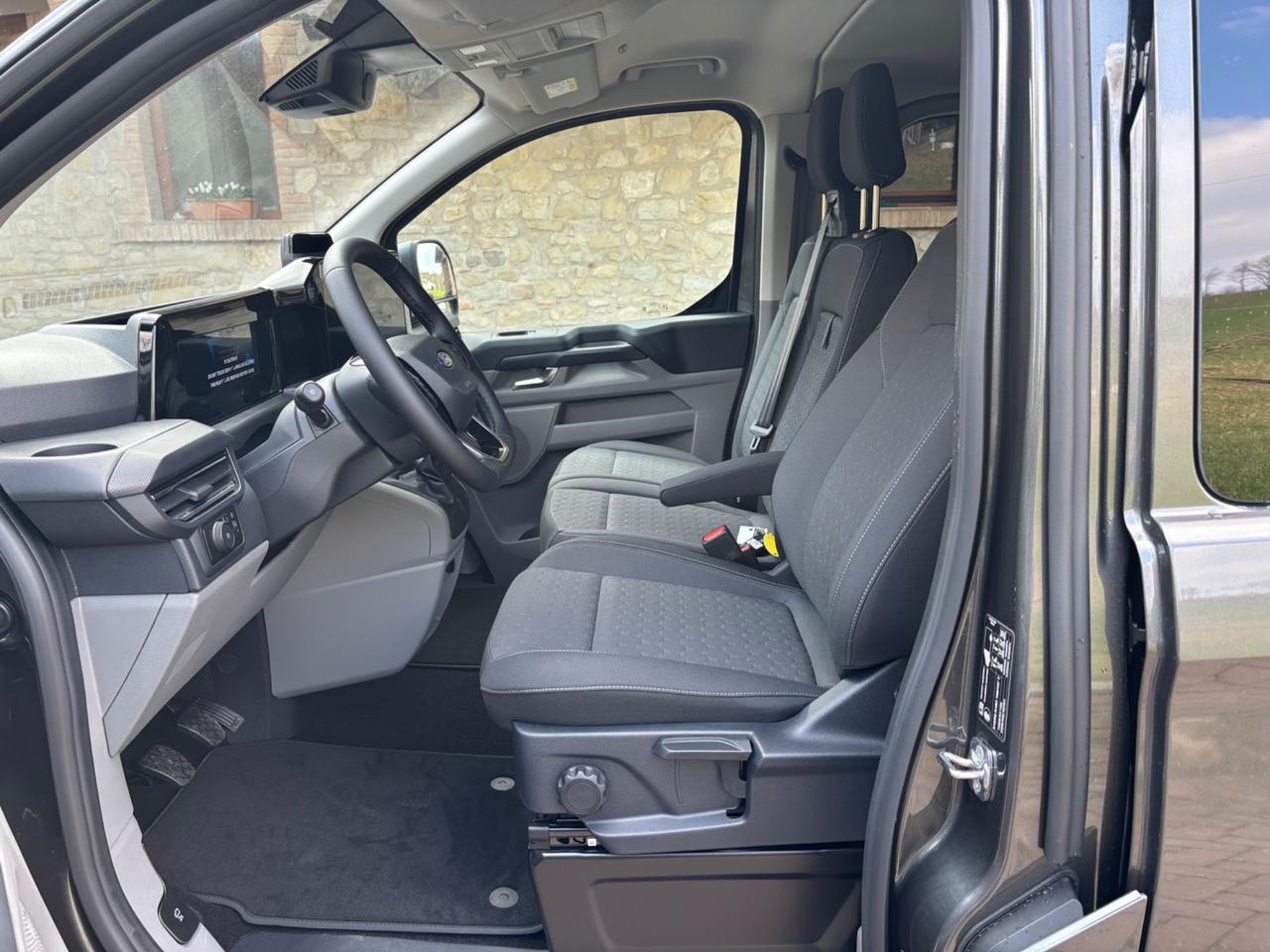 Ford Transit Custom doppia cabina 6 Posti titanum 320 L2H1 PRONTA CONSEGNA