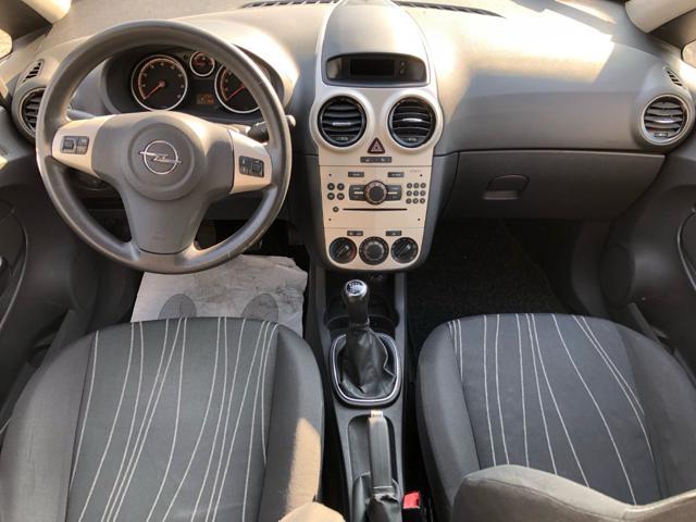 OPEL Corsa 1.2 5 porte Club OK NEOPATENTATI