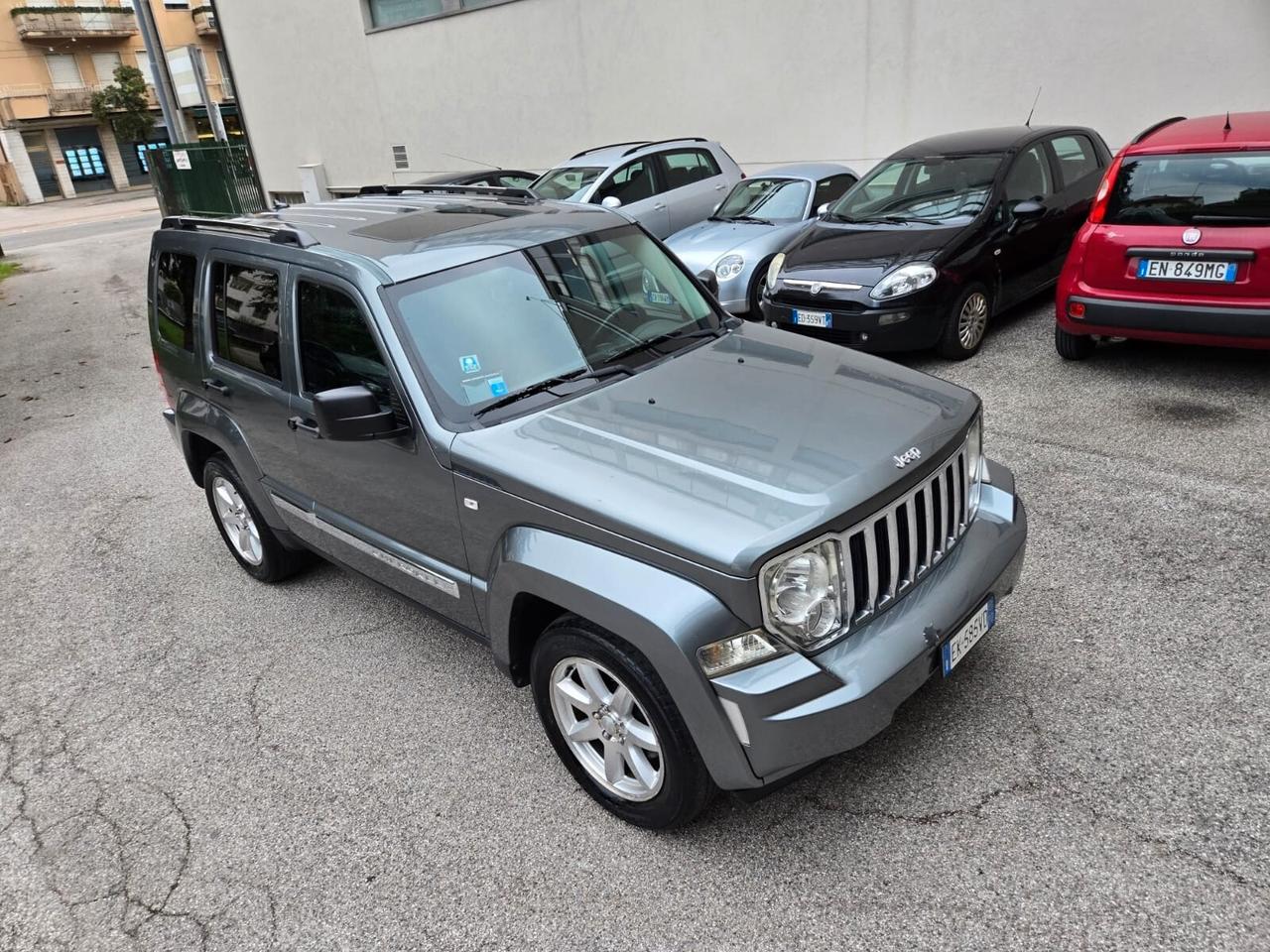 Jeep Cherokee 2.8 CRD DPF Limited Auto