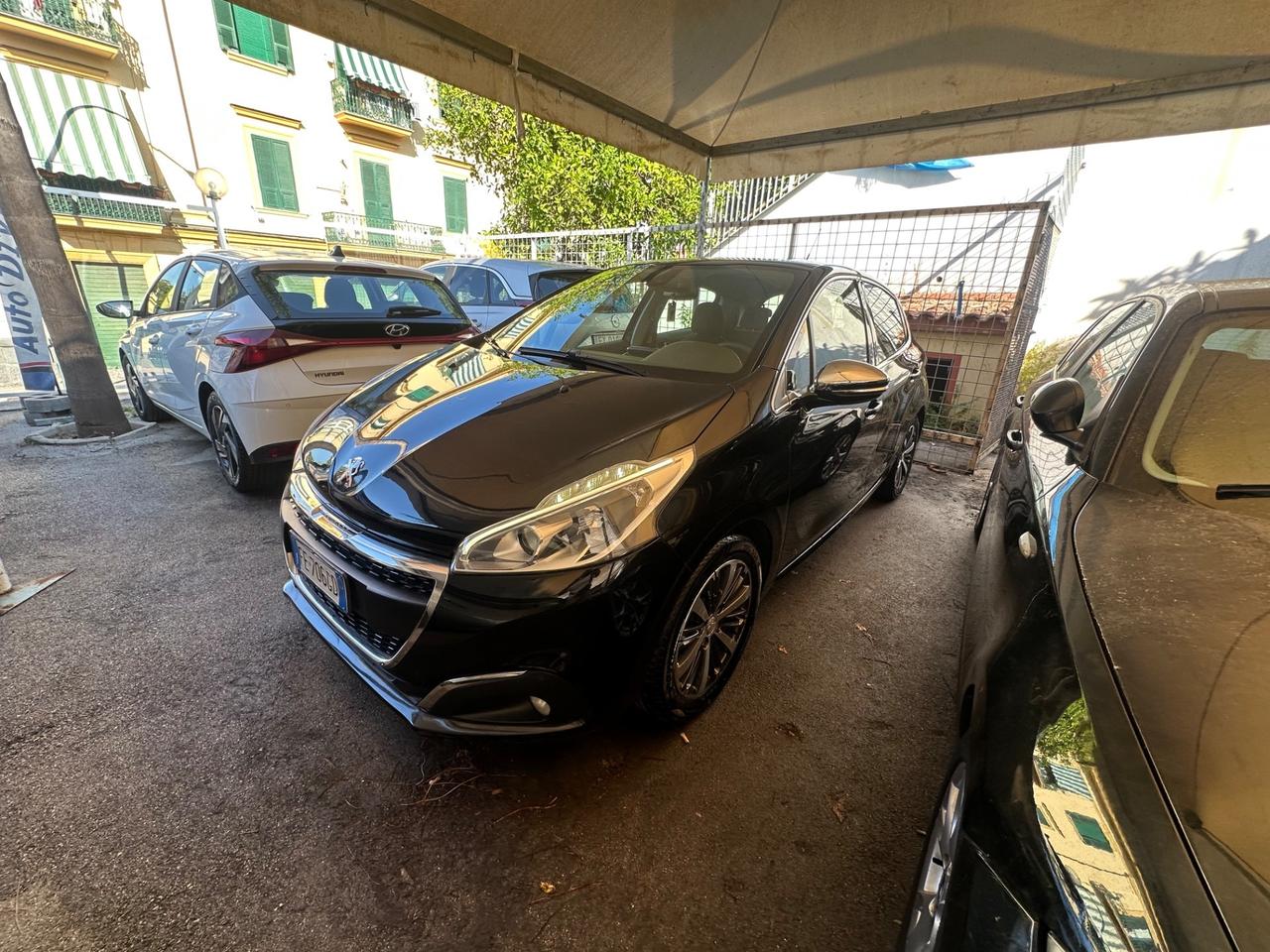 Peugeot 208 PureTech 82 5 porte Allure