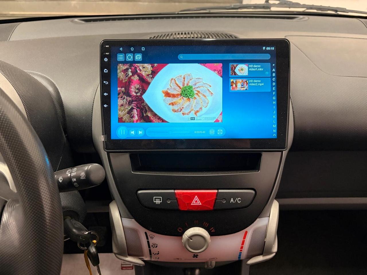 Toyota Aygo 1.0 5 porte Now 12 MESI DI GARANZIA