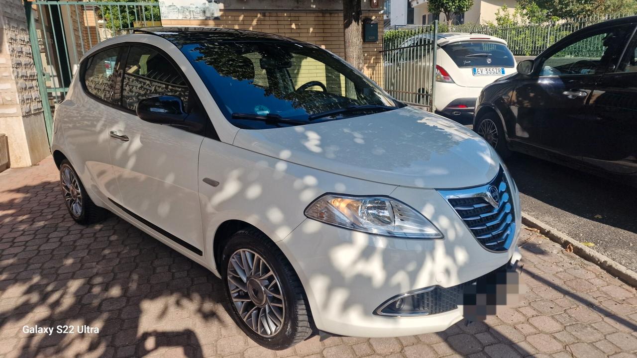 Lancia Ypsilon 1.2 69 CV 5 porte Platinum