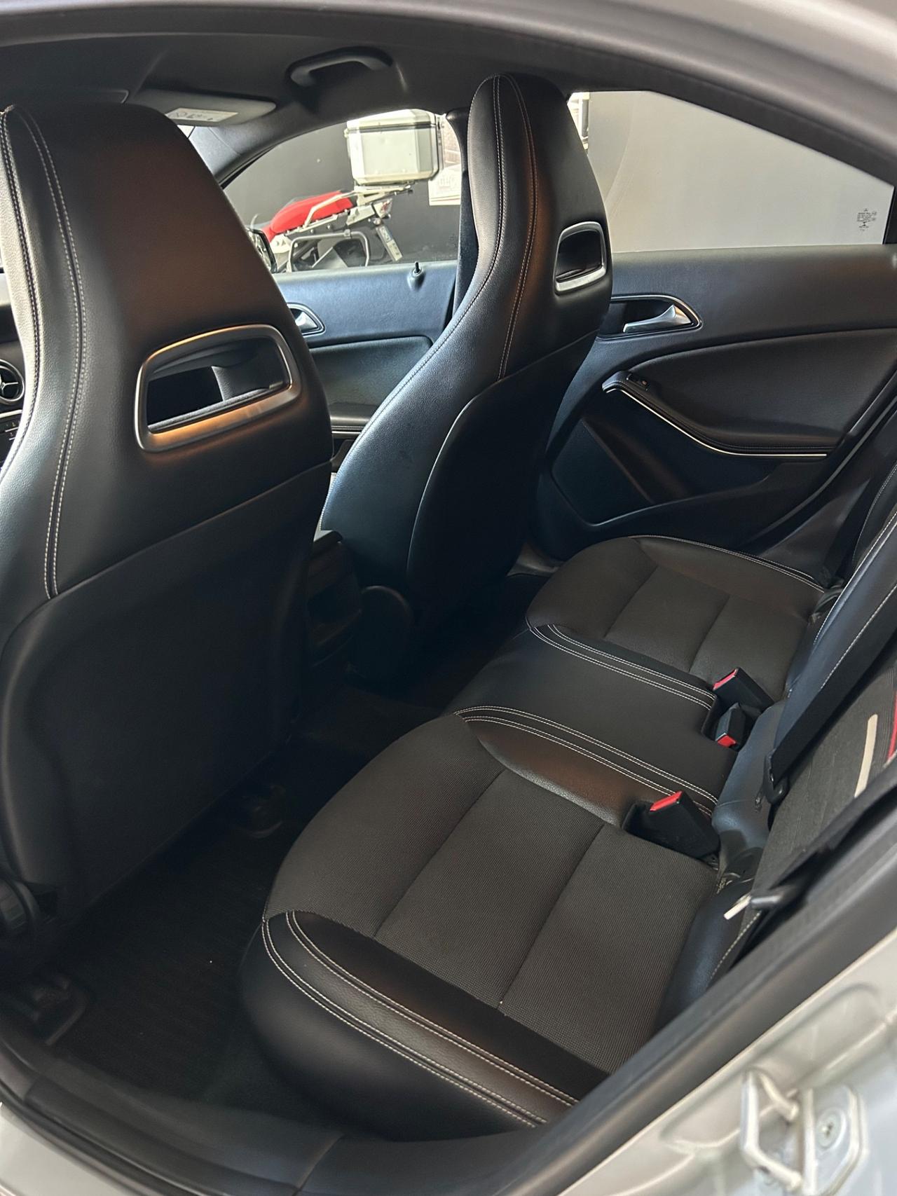 Mercedes-benz A 180 160 d Premium