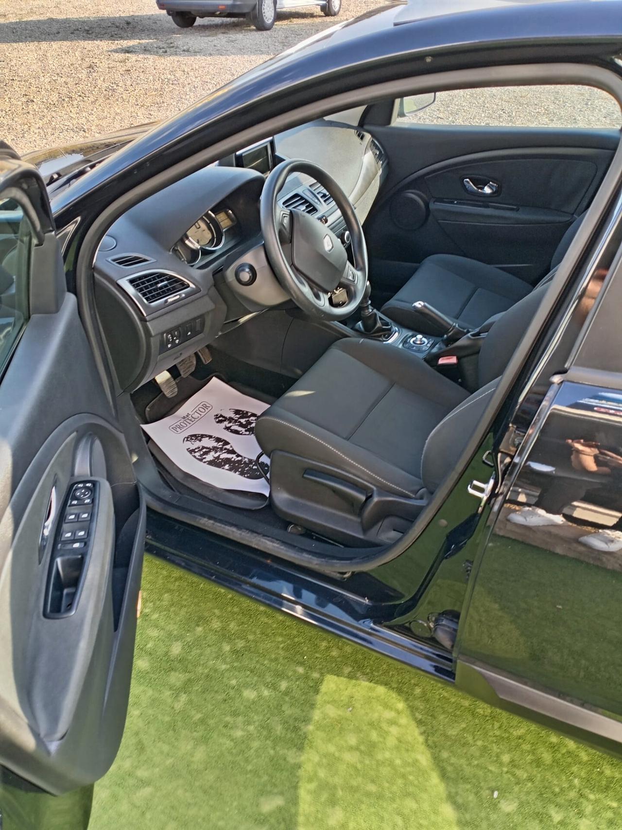 Renault Megane DIESEL 1.5 dCi 5PORTE