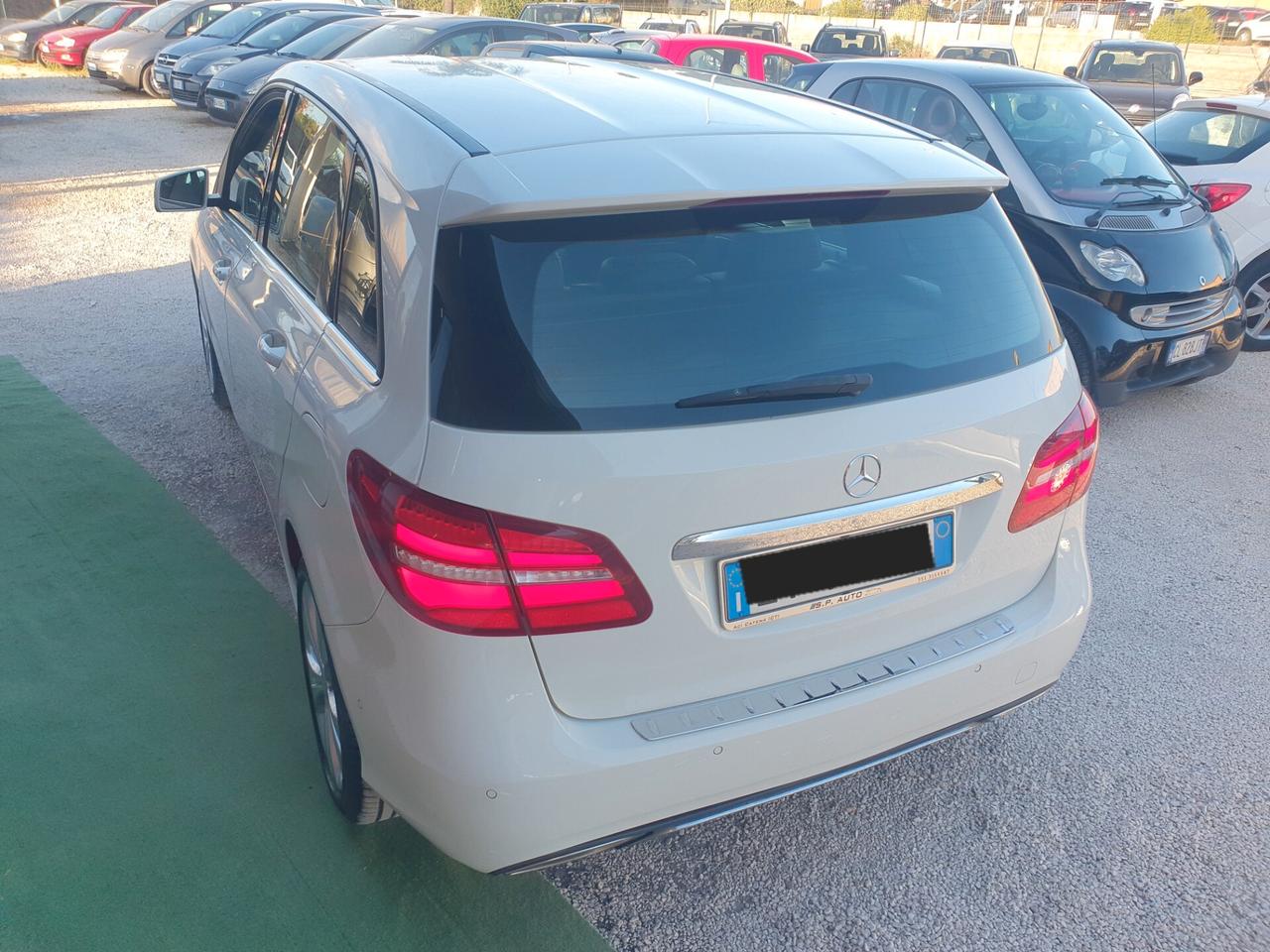 Mercedes-benz B 180 B 180 d Automatic Premium