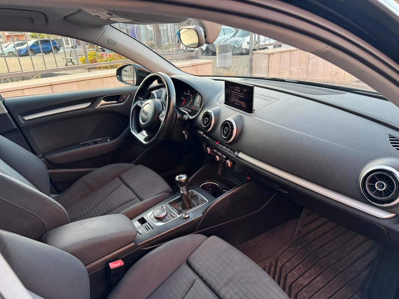 Audi A3 SPB 2.0 TDI 150 CV clean diesel Attraction