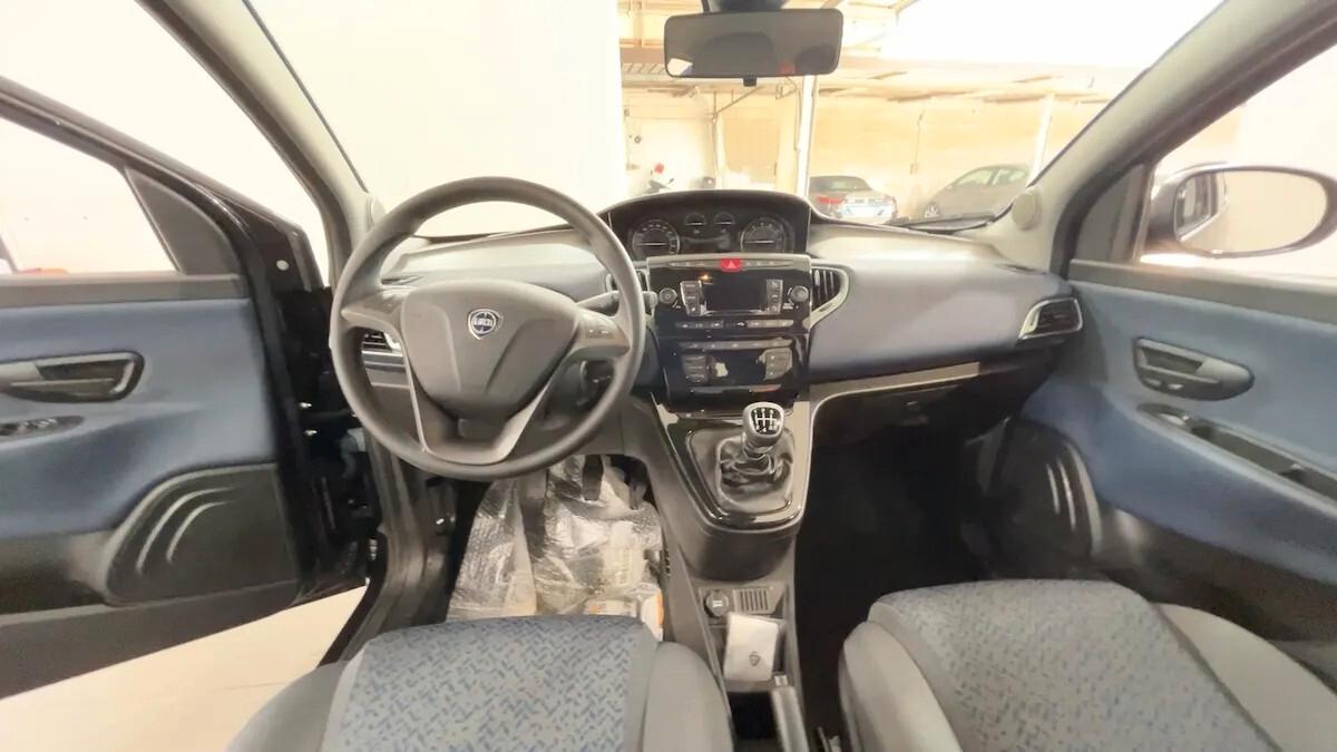 Lancia Ypsilon 1.0 FireFly 5 porte S&S Hybrid Gold