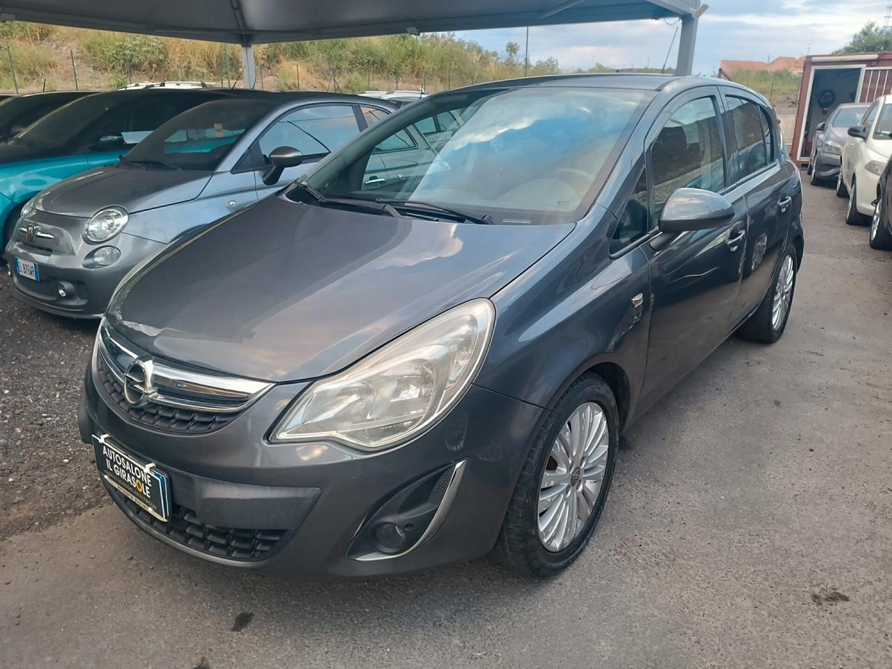 Opel Corsa 1.2 5 porte Cosmo