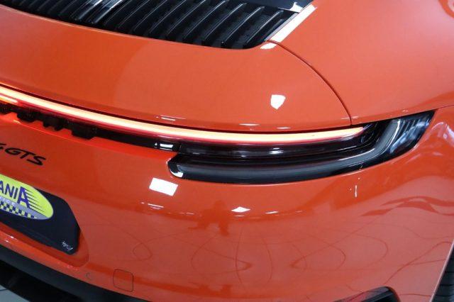 PORSCHE 911 992 Carrera 4 GTS Orange Lava