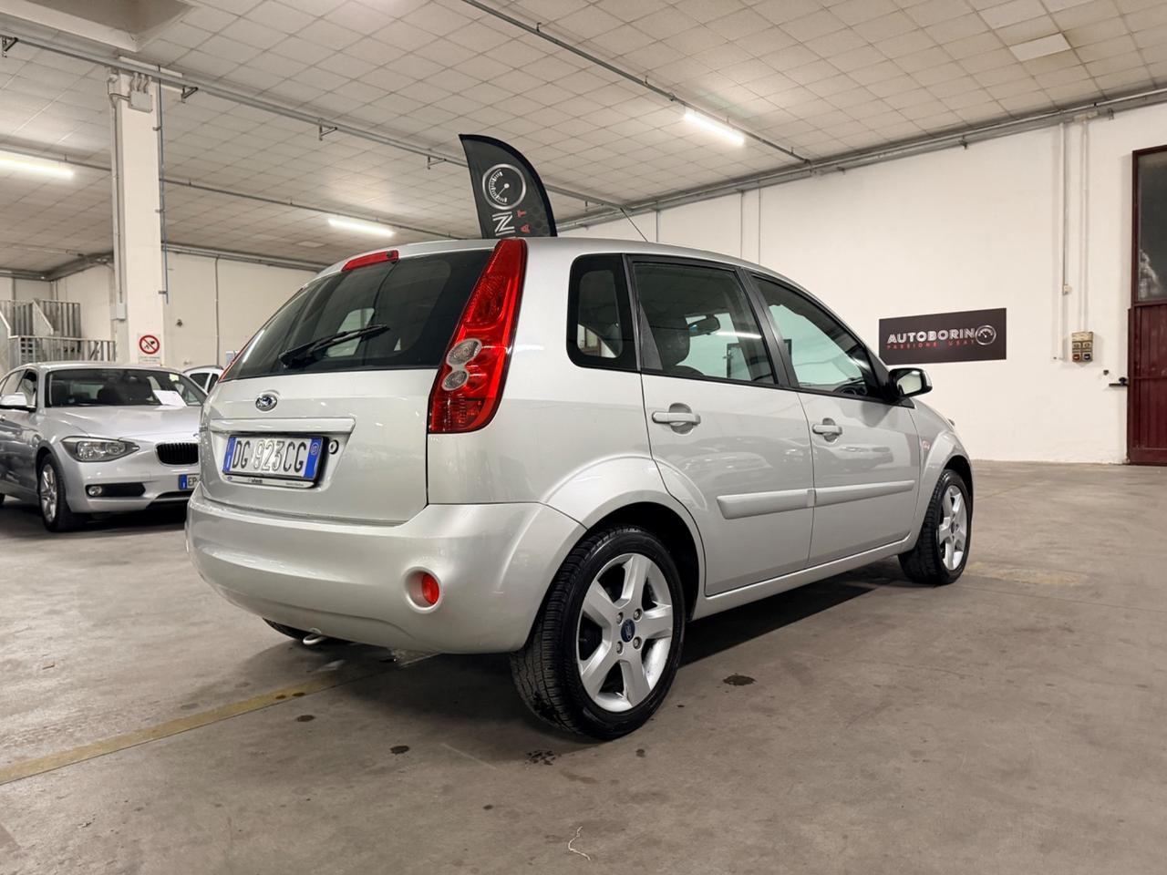 Ford Fiesta 1.2 16V 5p. Titanium