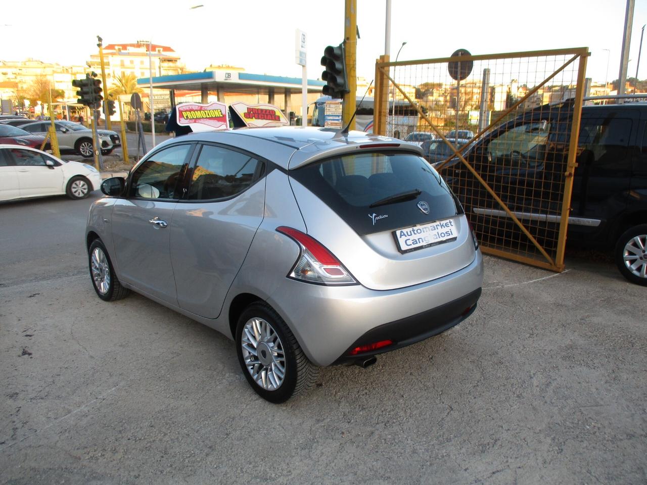 Lancia Ypsilon 1.2 69 CV 5 porte UNICO PROPIETARIO