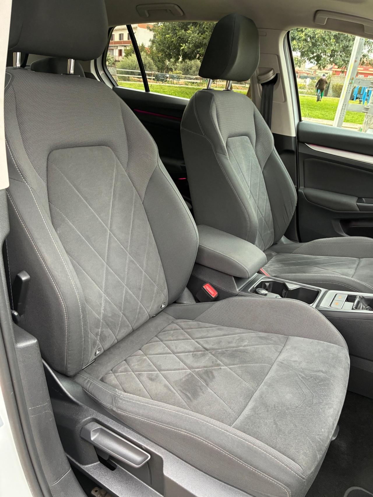 Volkswagen Golf 2.0 TDI DSG SCR Style