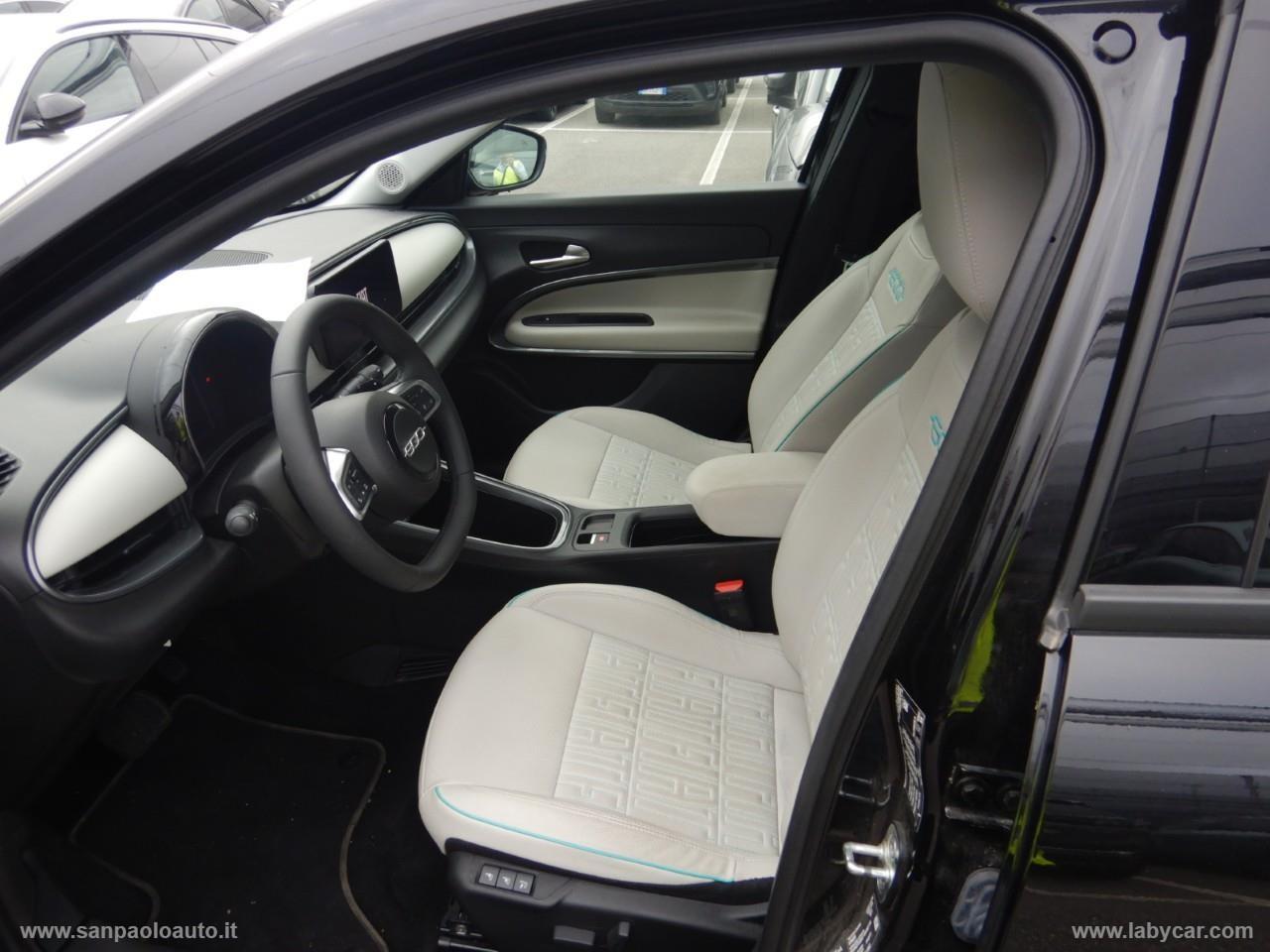 FIAT 600 Hybrid 110 CV DCT MHEV La Prima