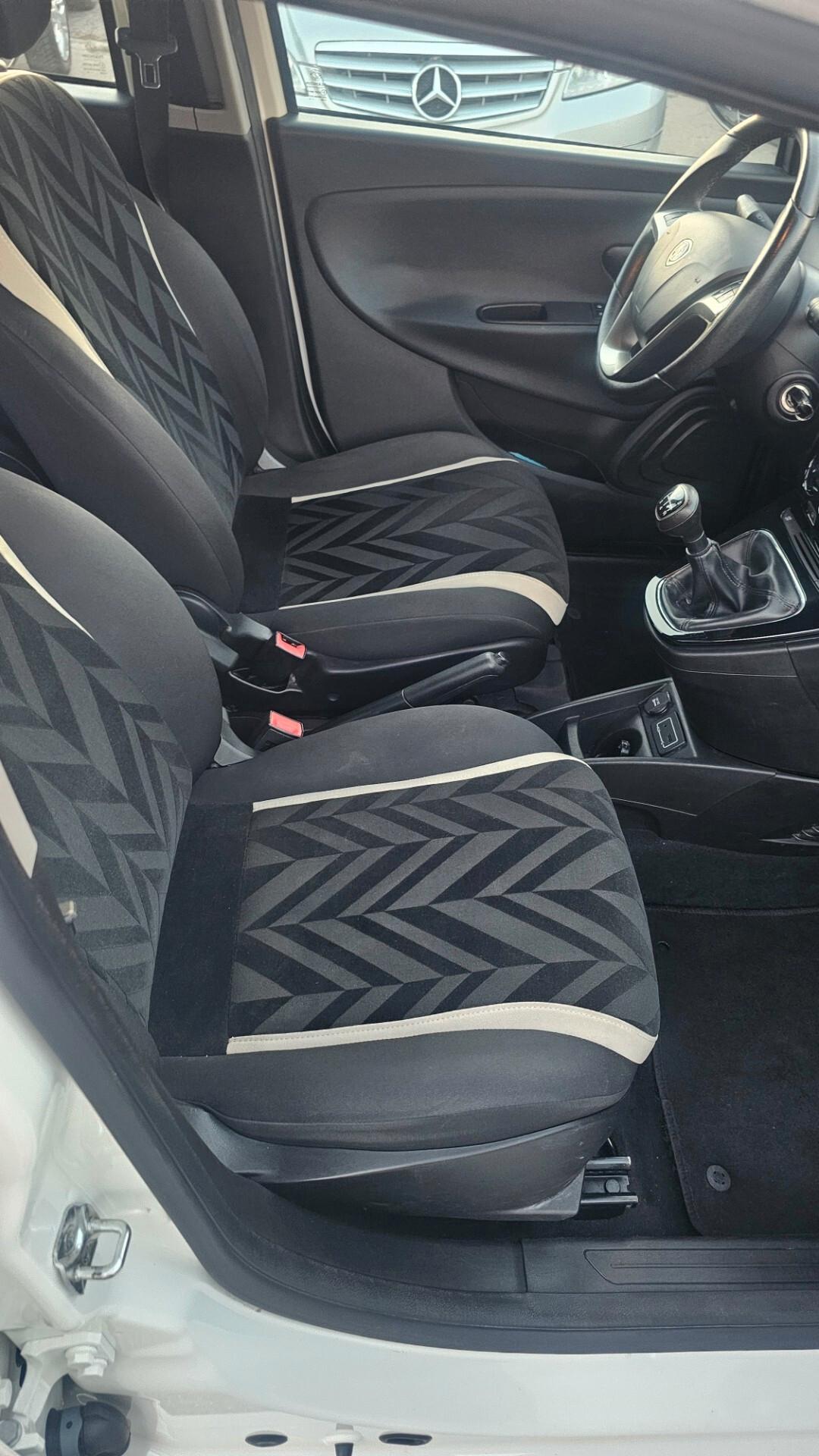 Lancia Ypsilon 1.3 MJT 16V 95 CV 5 porte S&S Gold