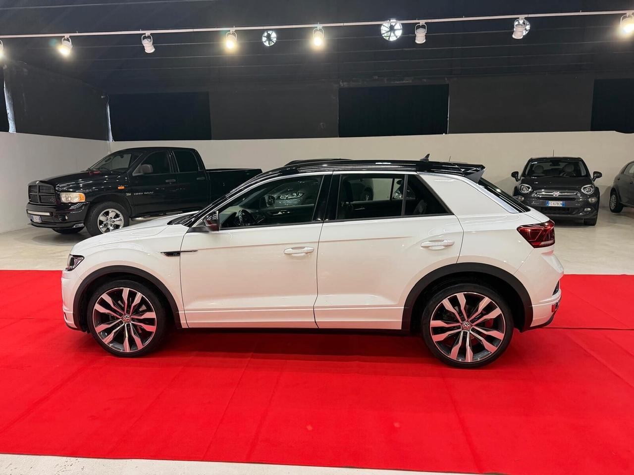 VOLKSWAGEN T-ROC RLINE