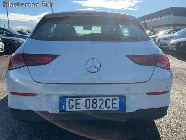 MERCEDES-BENZ CLA 180 CLA Shooting Brake 180 d TETTO d Business GE082CE