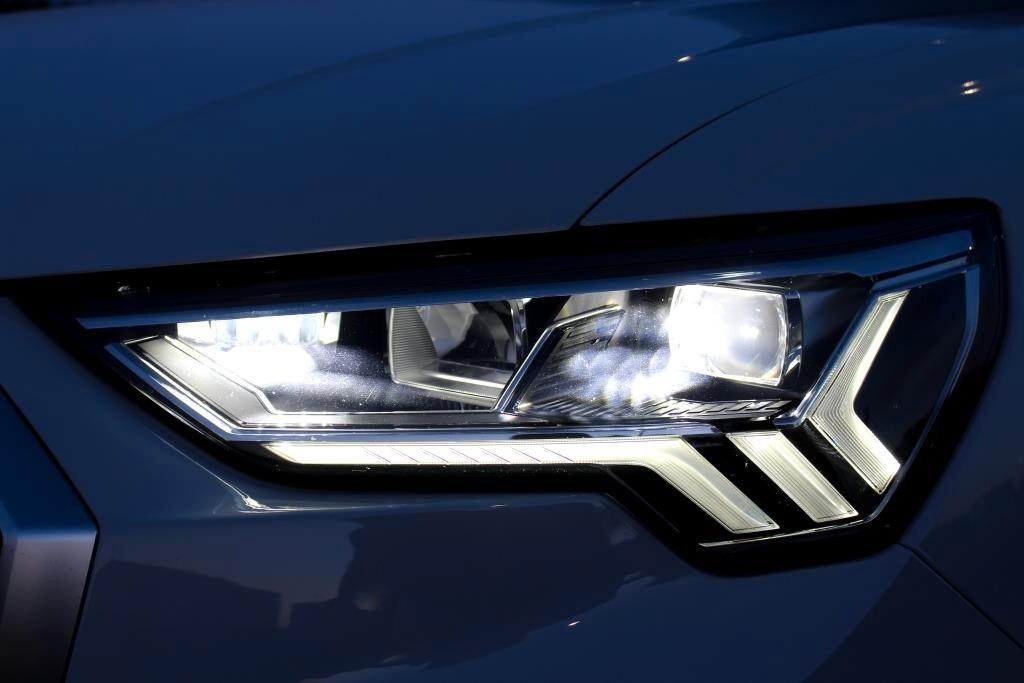 AUDI Q3 2.0 TDI Aut. *4 Telecamere *Matrix