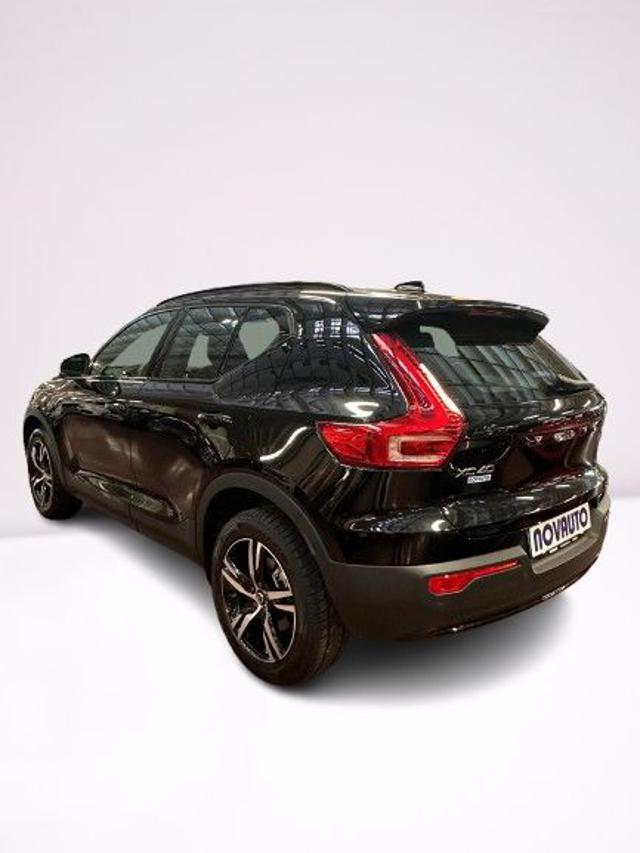 VOLVO XC40 B3 automatico Plus Dark