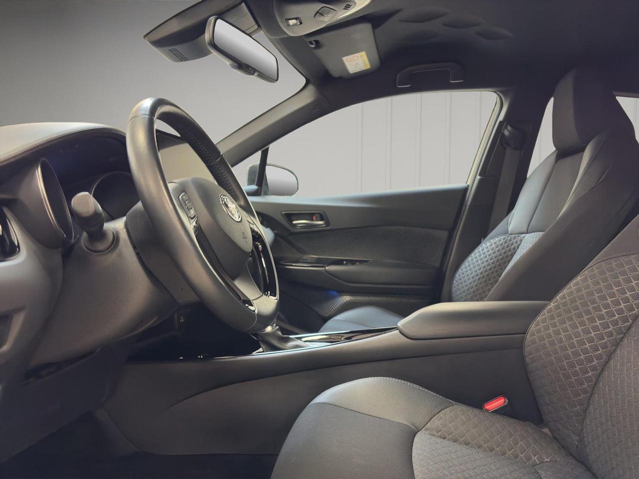 Toyota C-HR 1.8h Trend e-cvt