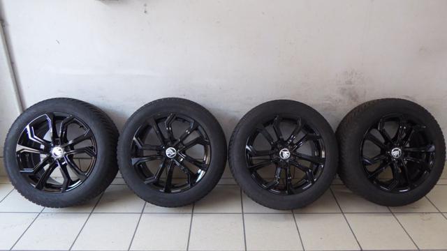 SKODA Karoq 1.6 TDI SCR DSG SportLine