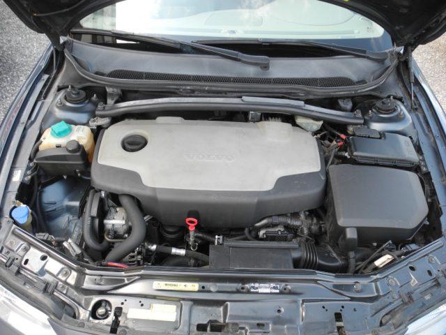 VOLVO XC70 2.4 D5 20v AWD Cross Country autom. - DA VETRINA