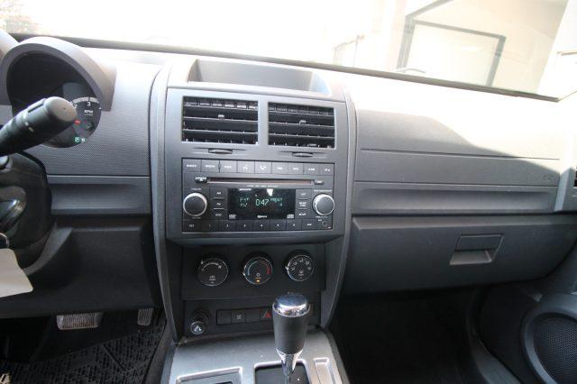 DODGE Nitro 2.8 CRD DPF 4WD GANCIOTRAINO