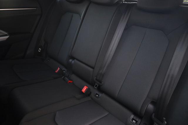 AUDI Q3 35 TDI quattro S tronic Business