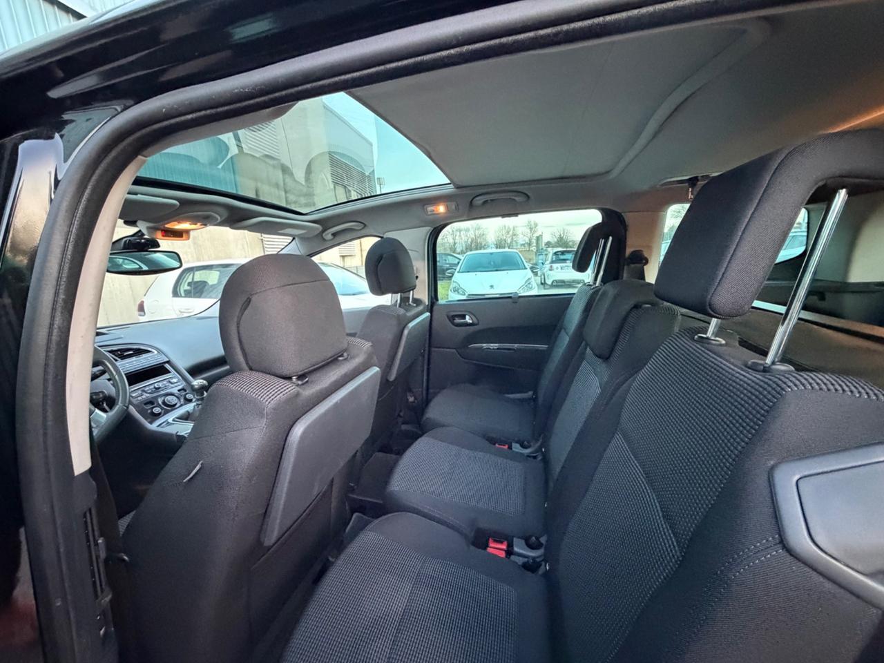 Peugeot 5008 1.6 HDi 110CV Premium