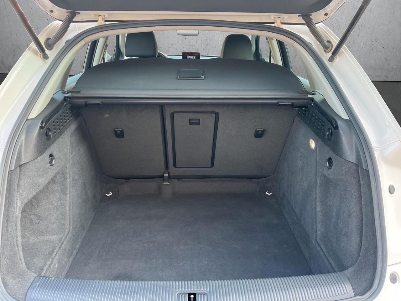 Audi Q3 2.0 TDI 120 CV Business