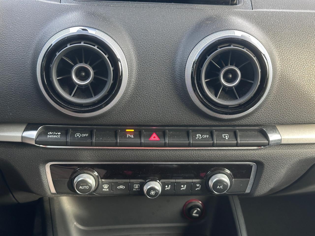 Audi A3 SPB 1.6 TDI clean diesel Ambition