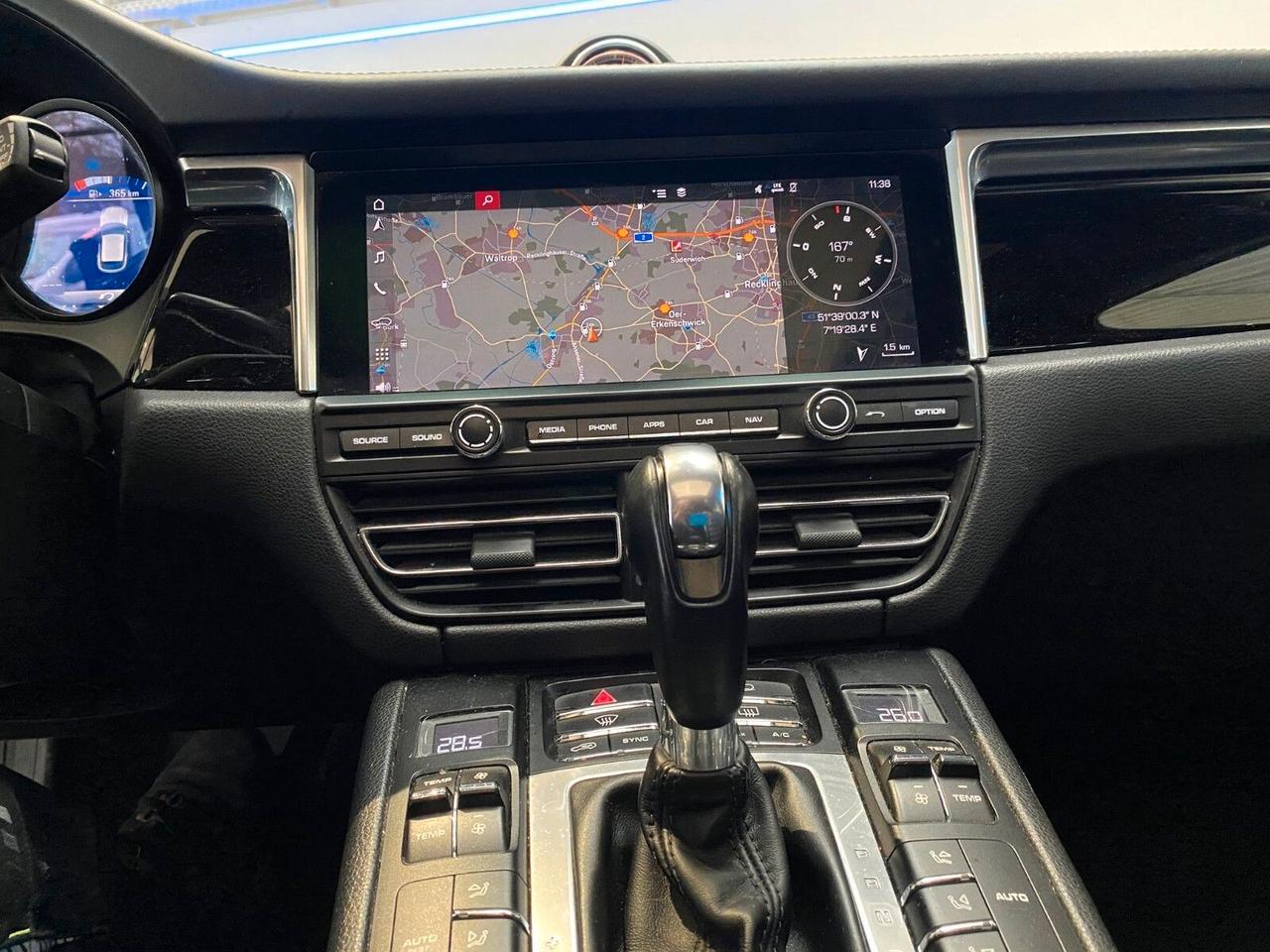 Porsche Macan 2.0 Sport Design*Sedili a 18 regolazioni*