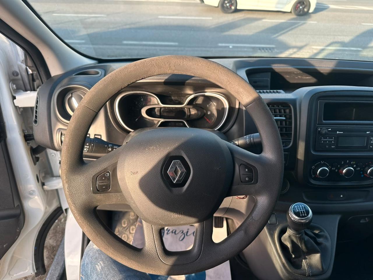 Renault Trafic T27 2.0 dCi 120CV PC-TN