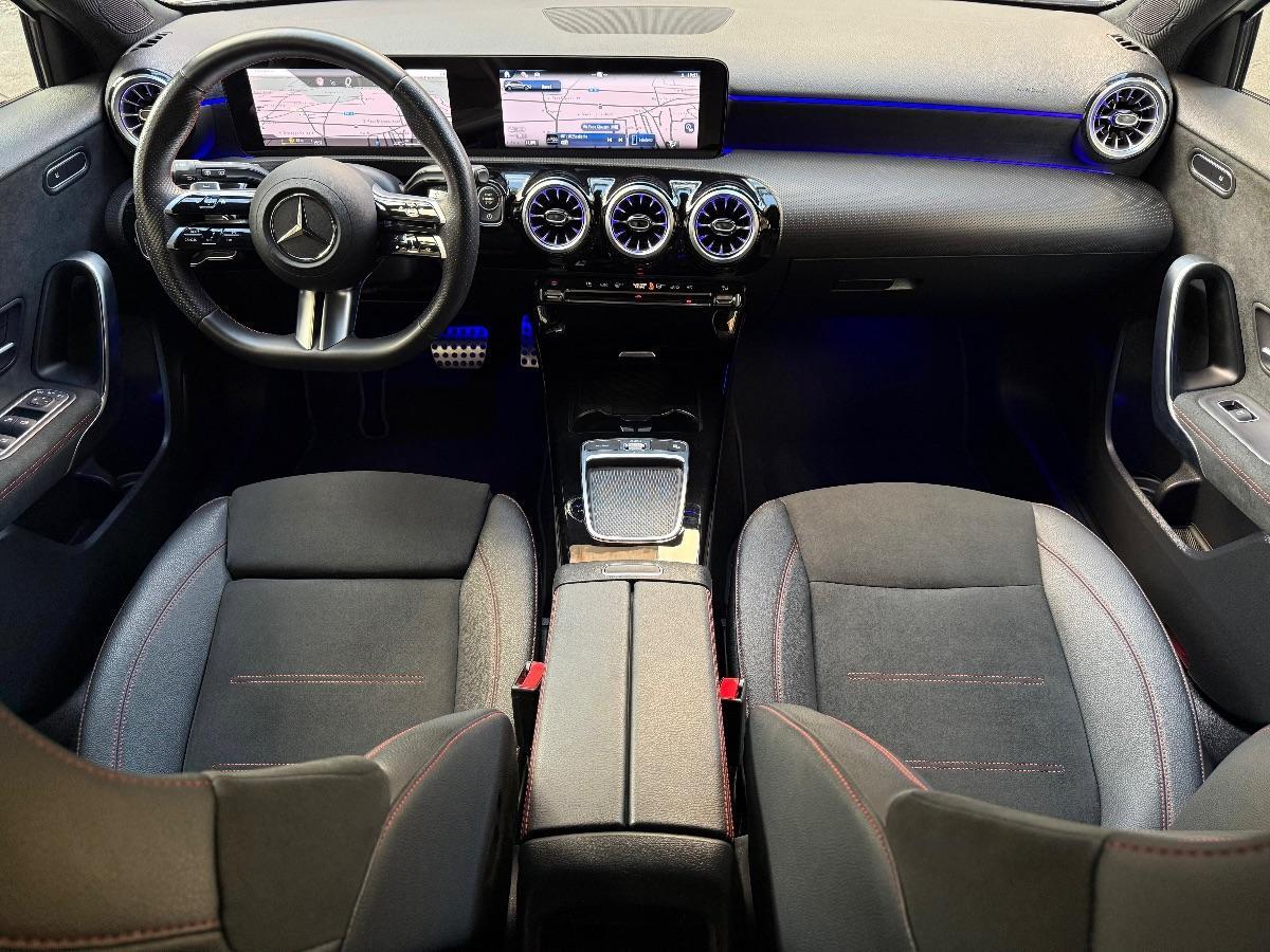New Mercedes-Benz Classe A 200d Premium AMG Night Editon 150CV