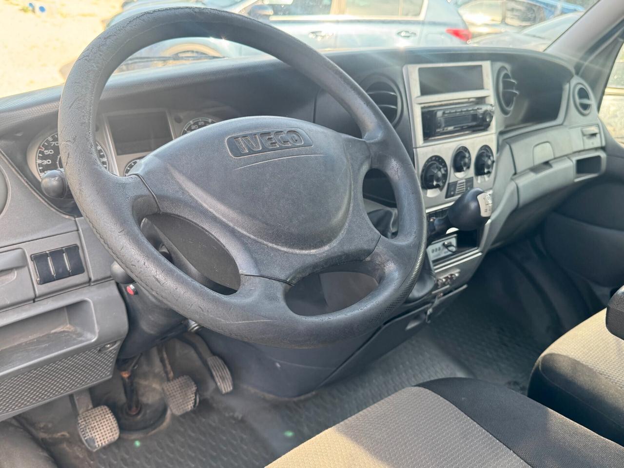 Iveco daily 35/S E4 passo medio tetto alto coibendazione ADR 2010