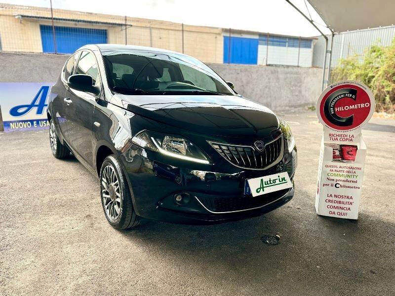 Lancia Ypsilon 1.0 FireFly 5 porte S&S Hybrid Gold Plus