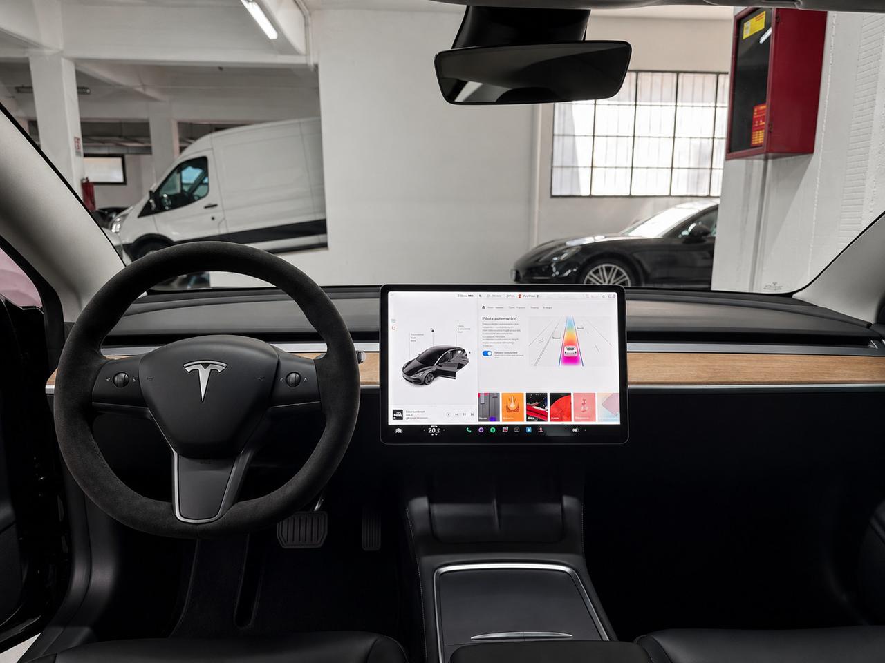 Tesla Model 3 Standard rwd Plus