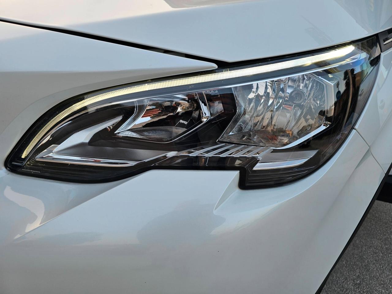 PEUGEOT 3008 1.5 BLUEHDI 131CV EAT8 ALLURE FULL