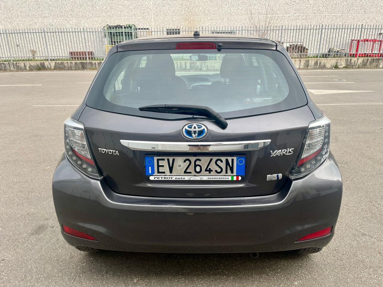 Toyota Yaris 1.5 Hybrid 2014 131.000km perfetta